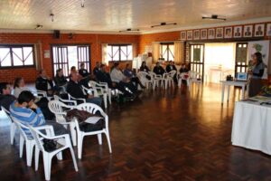 Read more about the article Passos Maia: Workshop aborda como organizar ações de turismo no Parque Nacional das Araucárias