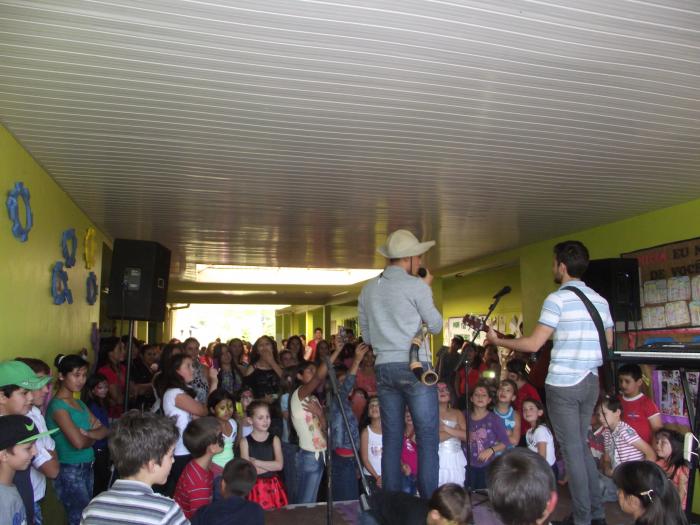 Read more about the article Dia da Família na Escola é sucesso em Entre Rios