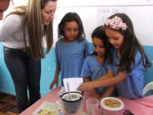 Read more about the article Escola de Ponte Serrada realiza Feira de Ciências para expor trabalhos à comunidade