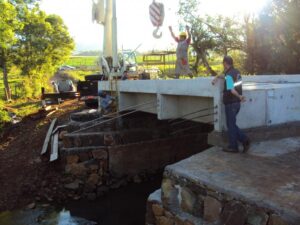 Read more about the article Xaxim inicia instalação de ponte em Linha Rodeio Bonito