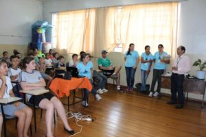 Read more about the article Vigilância Sanitária orienta alunos de Xaxim sobre a dengue