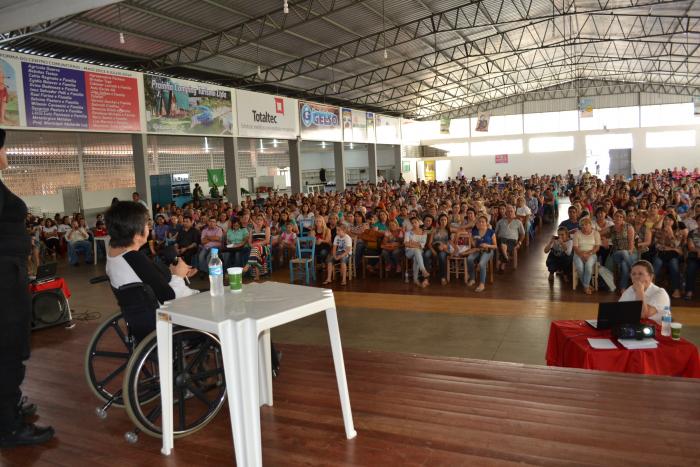 Read more about the article Seminário com presença da Maria da Penha em Abelardo Luz reúne mais de mil mulheres de toda a região