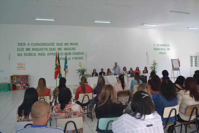 Read more about the article Seminário do PNAIC reúne educadores de Abelardo Luz