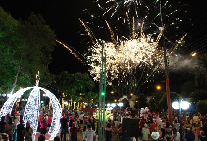 You are currently viewing São Domingos: Abertura do Natal Luzes 2014 é sucesso