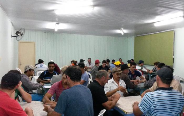 Read more about the article Campeonato Municipal de Truco é encerrado em Passos Maia