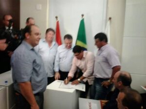Read more about the article Entre Rios assina convênio para construção de novo centro administrativo