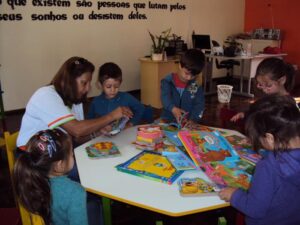 Read more about the article Compra de 300 novos títulos reforça acervo da biblioteca de Passos Maia