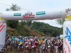 Read more about the article 128 ciclistas participaram do Desafio Desbravadores de Ciclismo etapa Abelardo Luz