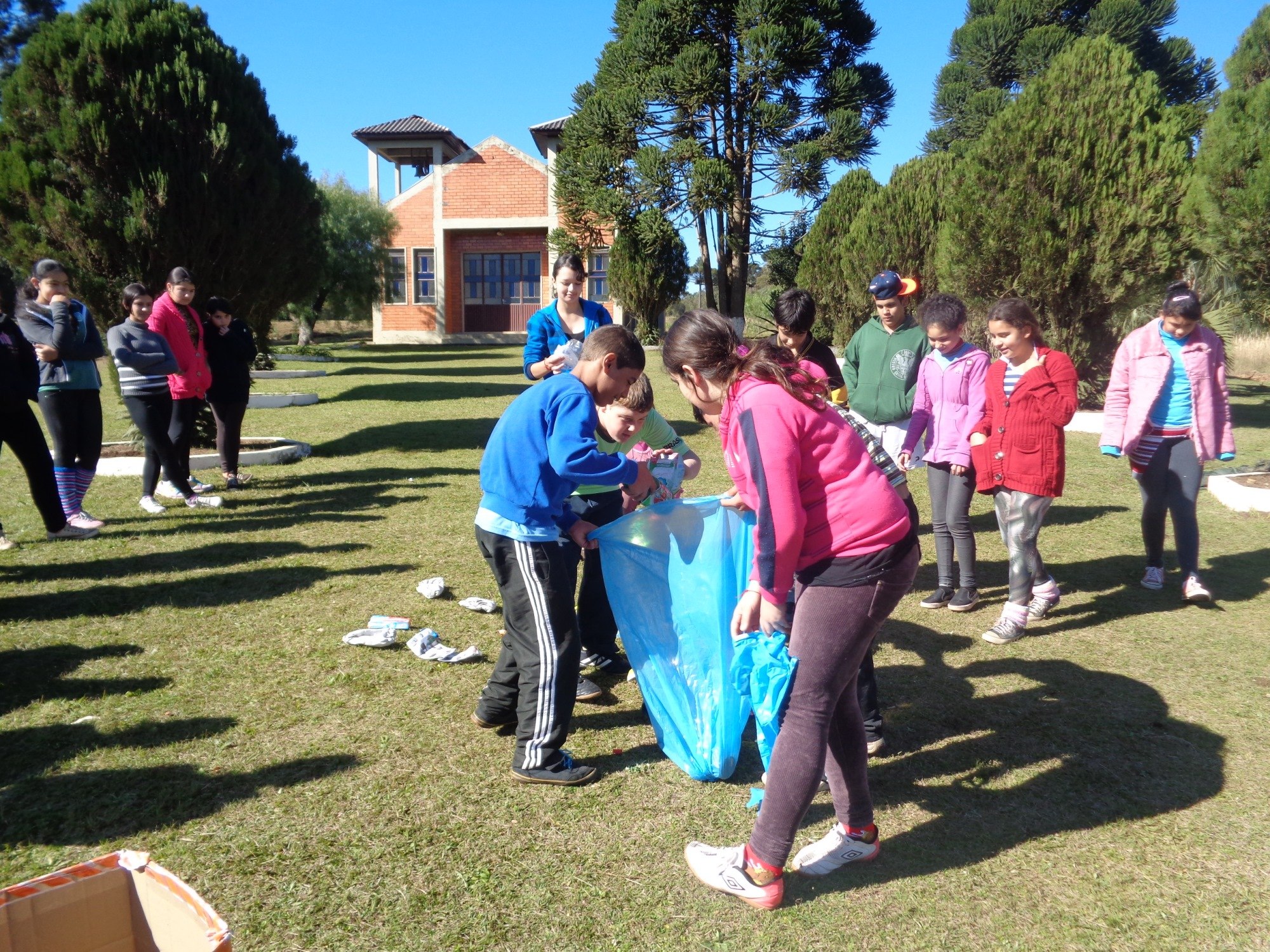 You are currently viewing Escola e empresa envolvem comunidade em projeto sobre reciclagem em Ponte Serrada