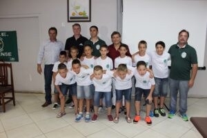 Read more about the article Xaxim comemora classificação da equipe de futsal no Estadual Sub-11
