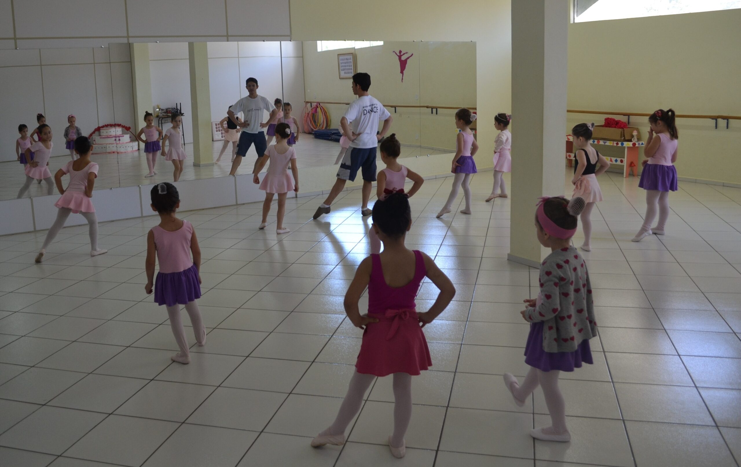 You are currently viewing Centro Cultural de Abelardo Luz abre inscrições aulas gratuitas de ballet