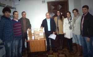 Read more about the article Justiça Eleitoral doa material para escolas