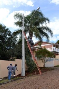 Read more about the article Prefeitura realiza ampliação e manutenção de rede de iluminação pública