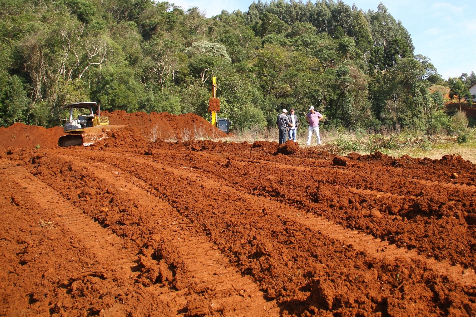 You are currently viewing Iniciada terraplanagem para construção de escola de R$ 3,5 milhões em Ponte Serrada