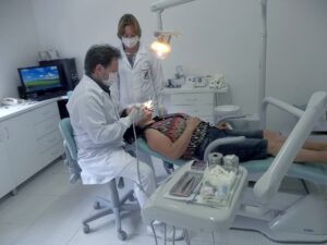Read more about the article Programa Saúde Bucal viabiliza a reabilitação oral de 340 famílias