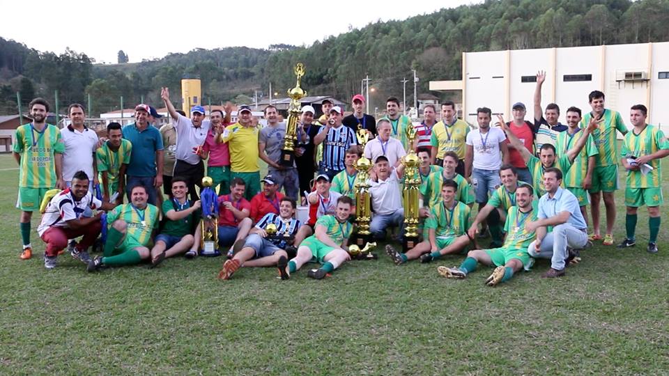 You are currently viewing E. C. Estrela sagra-se campeão do Regional de Futebol de Campo