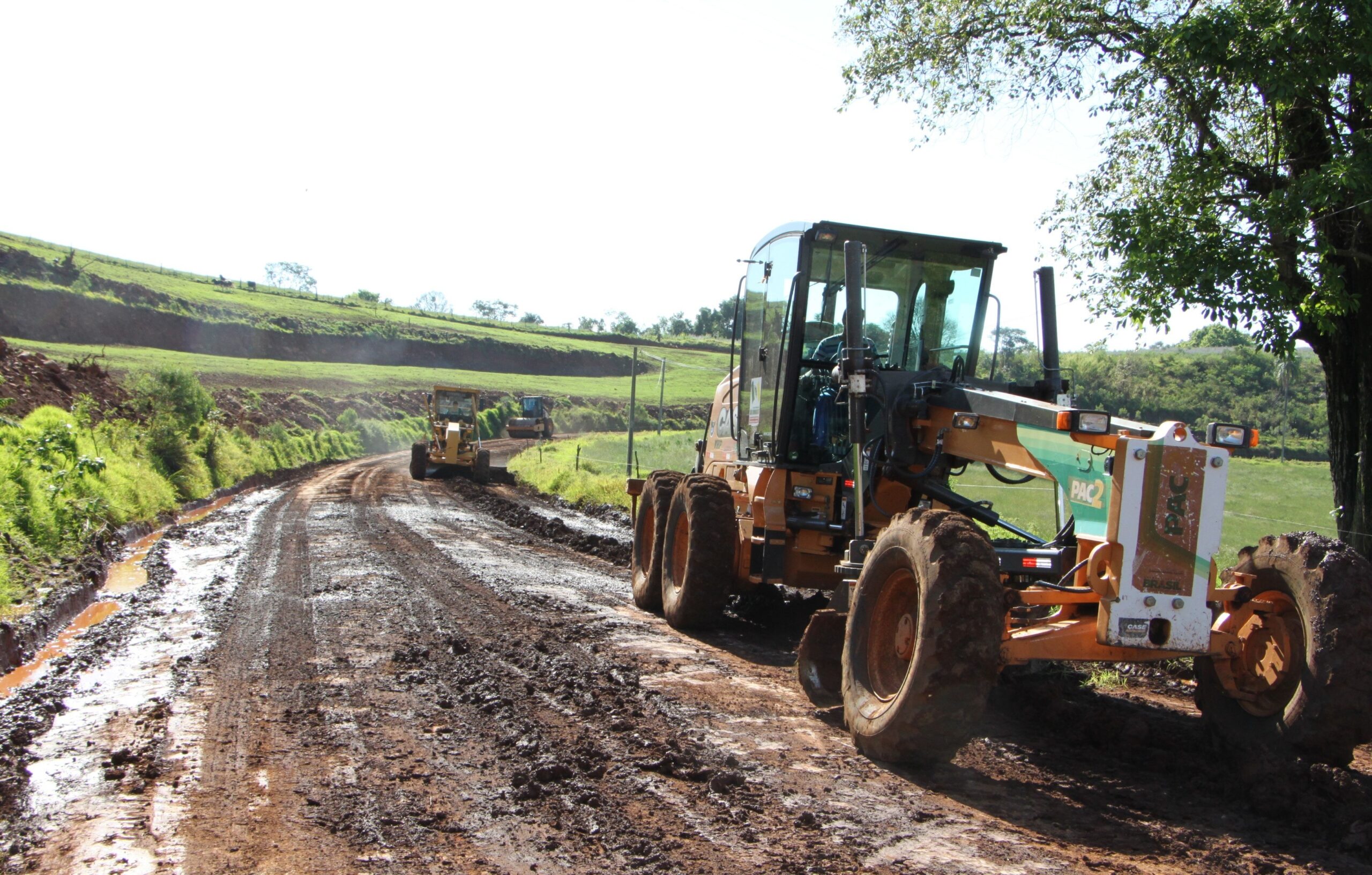 You are currently viewing Estradas rurais de qualidade a toda população de São Domingos