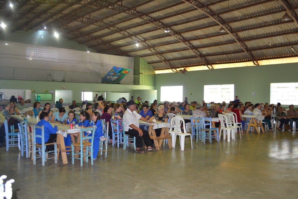 Read more about the article Dia do Idoso reúne quase 200 pessoas em evento em Passos Maia