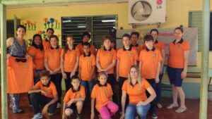 Read more about the article Secretaria da Assistência Social entrega uniformes para os profissionais e crianças da SCFV