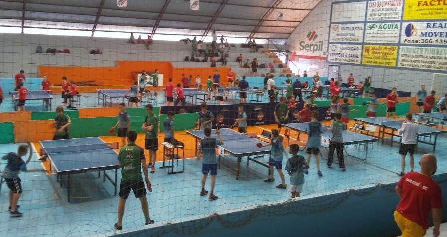 You are currently viewing Atletas do tênis de mesa de São Domingos participam da 4ª etapa da LOTEM