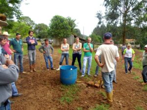 Read more about the article Epagri de Ouro Verde promove oficina sobre instalação de água em piquetes