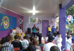 Read more about the article Noite da família na escola é acompanhada por dezenas de pais em Ponte Serrada