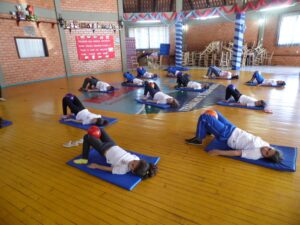 Read more about the article Equipe do NASF realizada atividades físicas na escola Municipal