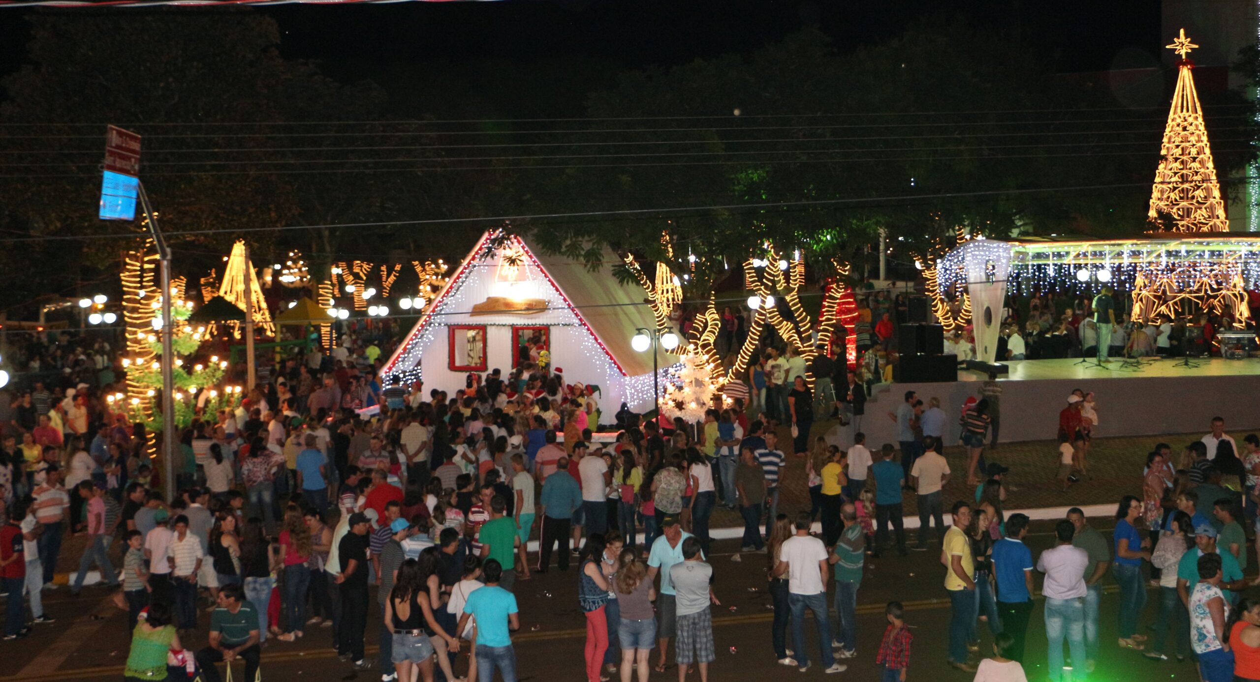 You are currently viewing Abertura do Natal Luzes São Domingos reúne mais de quatro mil pessoas