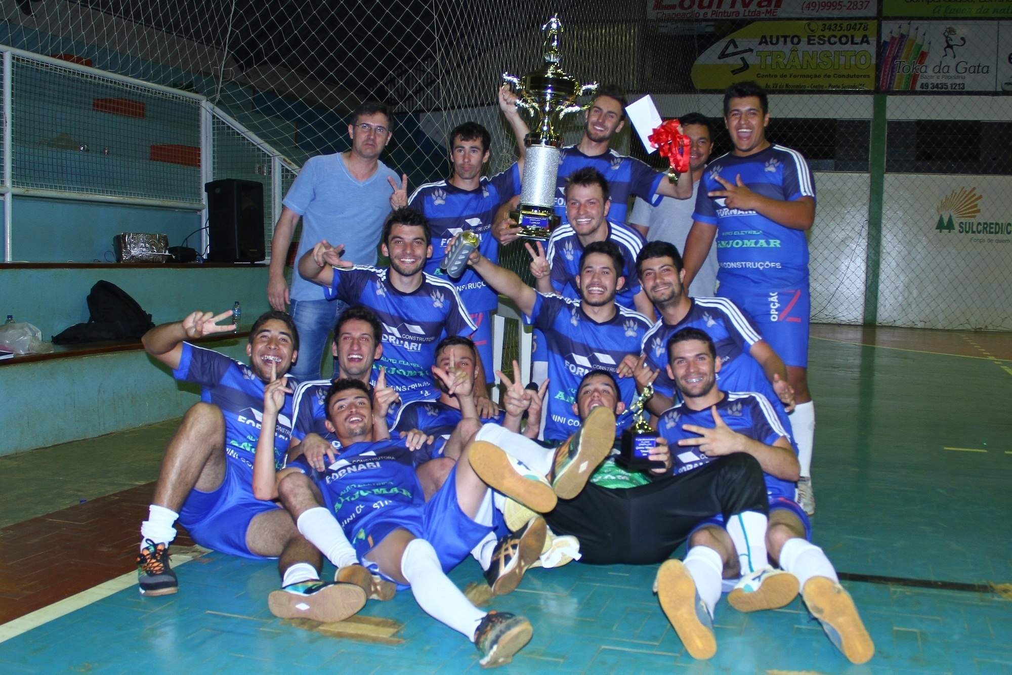 Read more about the article Copa Ponteserradense de Futsal é encerrada com entrega de premiação aos campeões