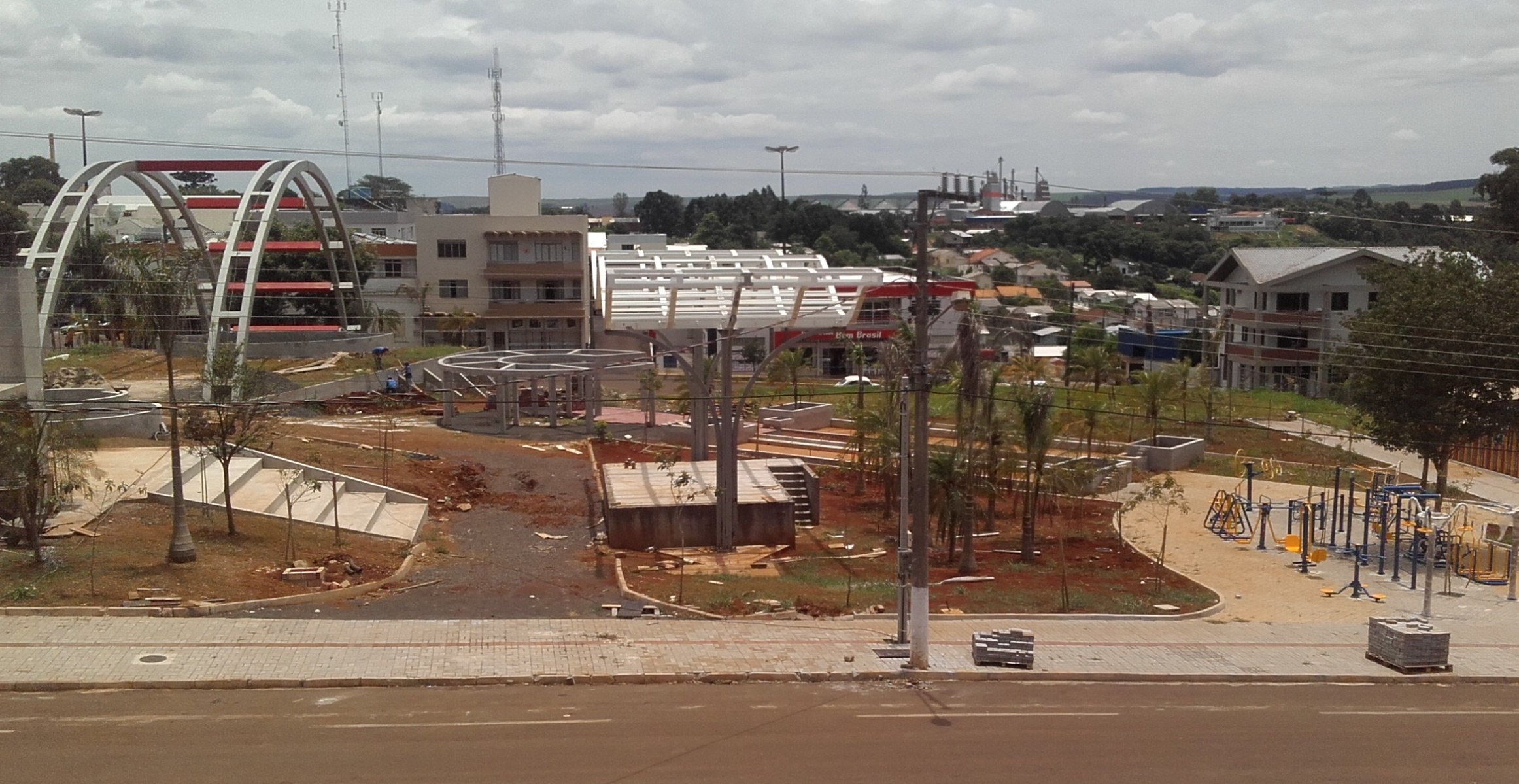 You are currently viewing 60% das obras da nova praça municipal estão prontas