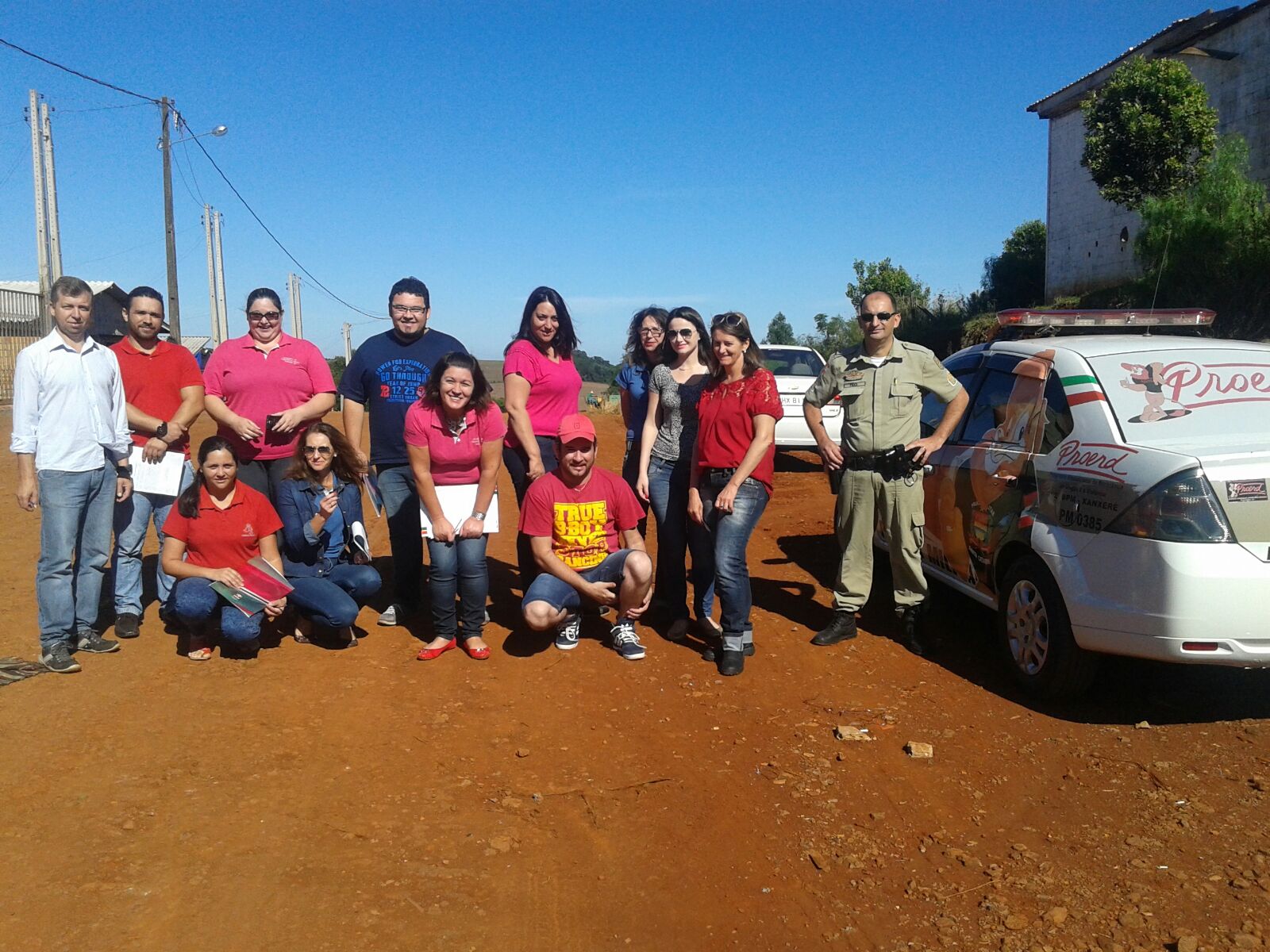 Read more about the article Ação social leva informações aos moradores do João de Barro