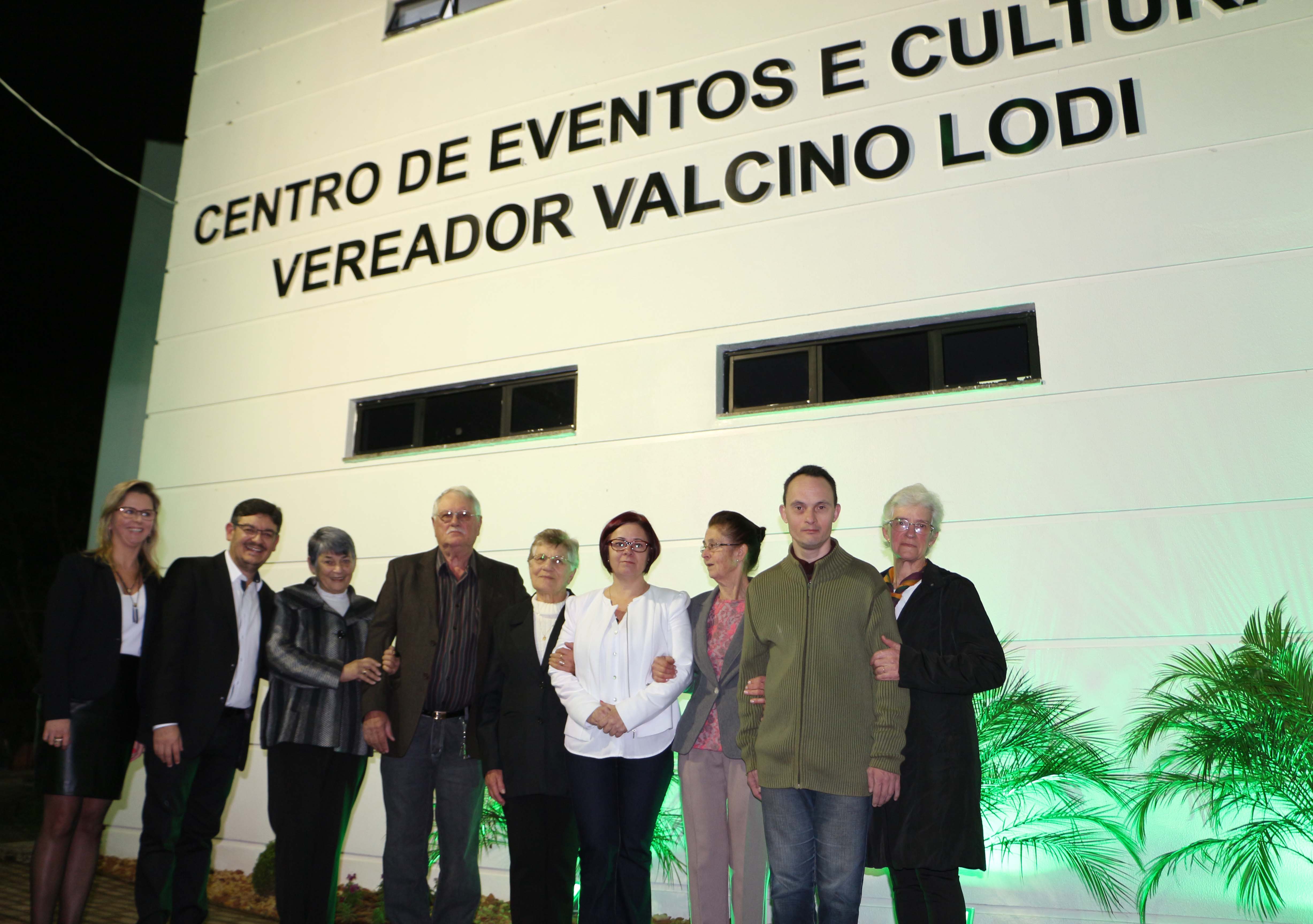 Read more about the article Centro de Eventos e Cultura Vereador Valcino Lodi é inaugurado em São Domingos