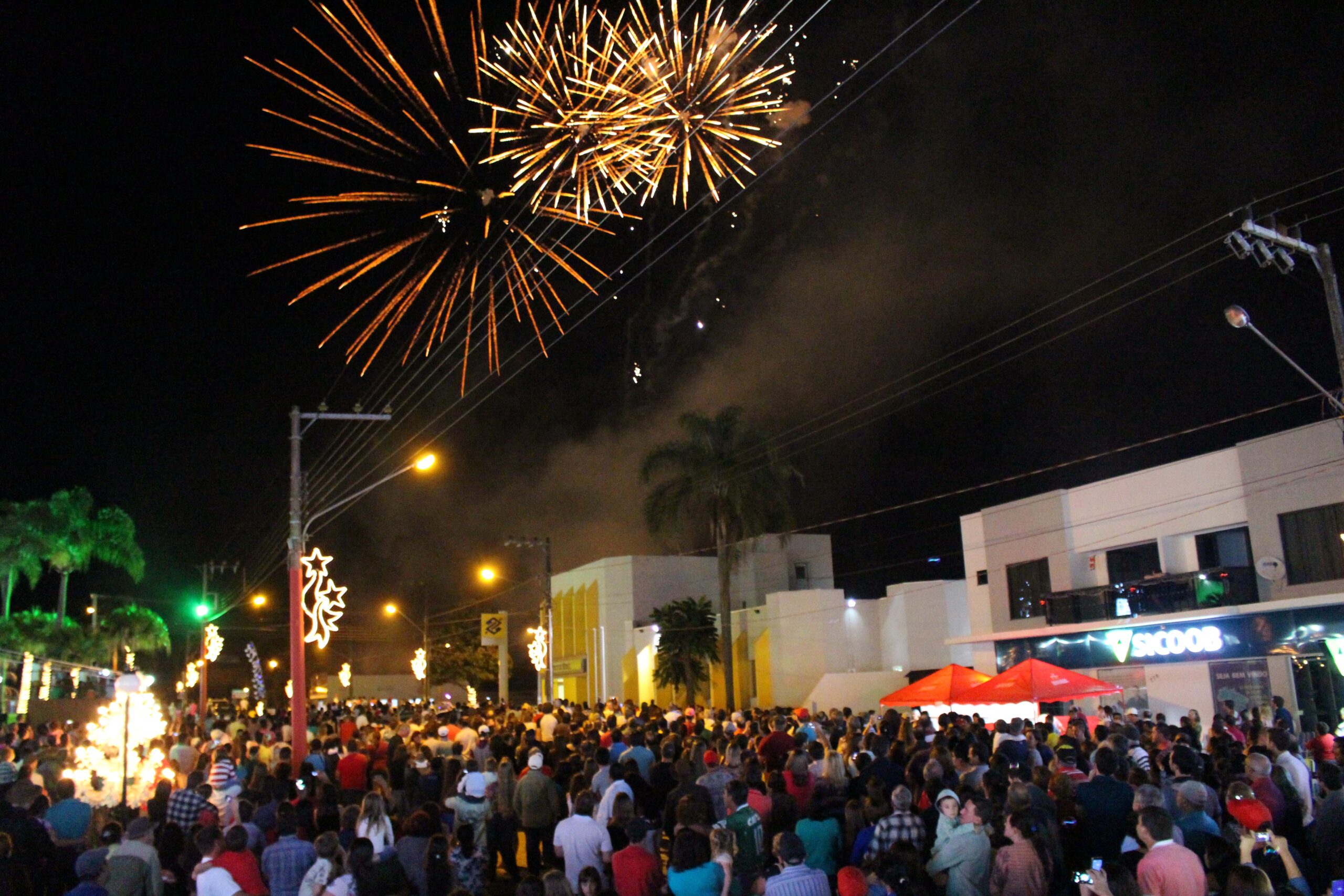 You are currently viewing Abertura do Natal Luzes São Domingos 2016 reúne mais de cinco mil pessoas