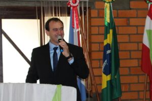 Read more about the article Primeiros nomes do secretariado e expediente interno na Prefeitura de Passos Maia