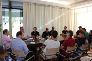 Read more about the article Prefeito e vice de Xaxim recebem visita de integrantes do Moto Grupo Irmandade Velho Oeste