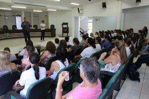 Read more about the article Prefeito Lírio se reúne com Agentes Comunitárias de Saúde e Agentes de Endemia
