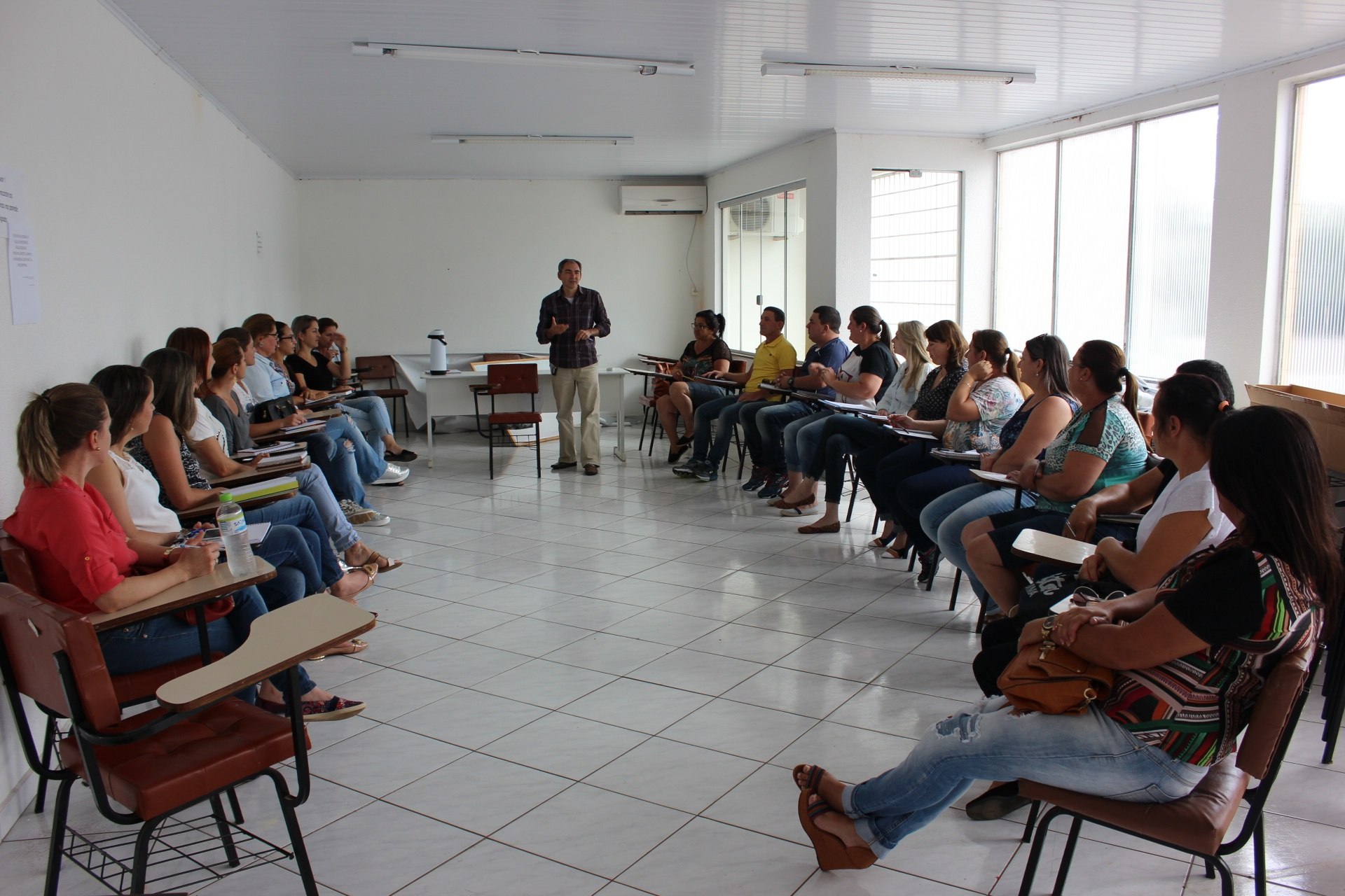 You are currently viewing Secretaria de Educação reúne Diretores de Escolas e CEIMs para planejamento do ano letivo 2017