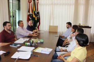 Read more about the article Prefeito Lírio recebe a visita dos Diretores do Hospital Regional São Paulo