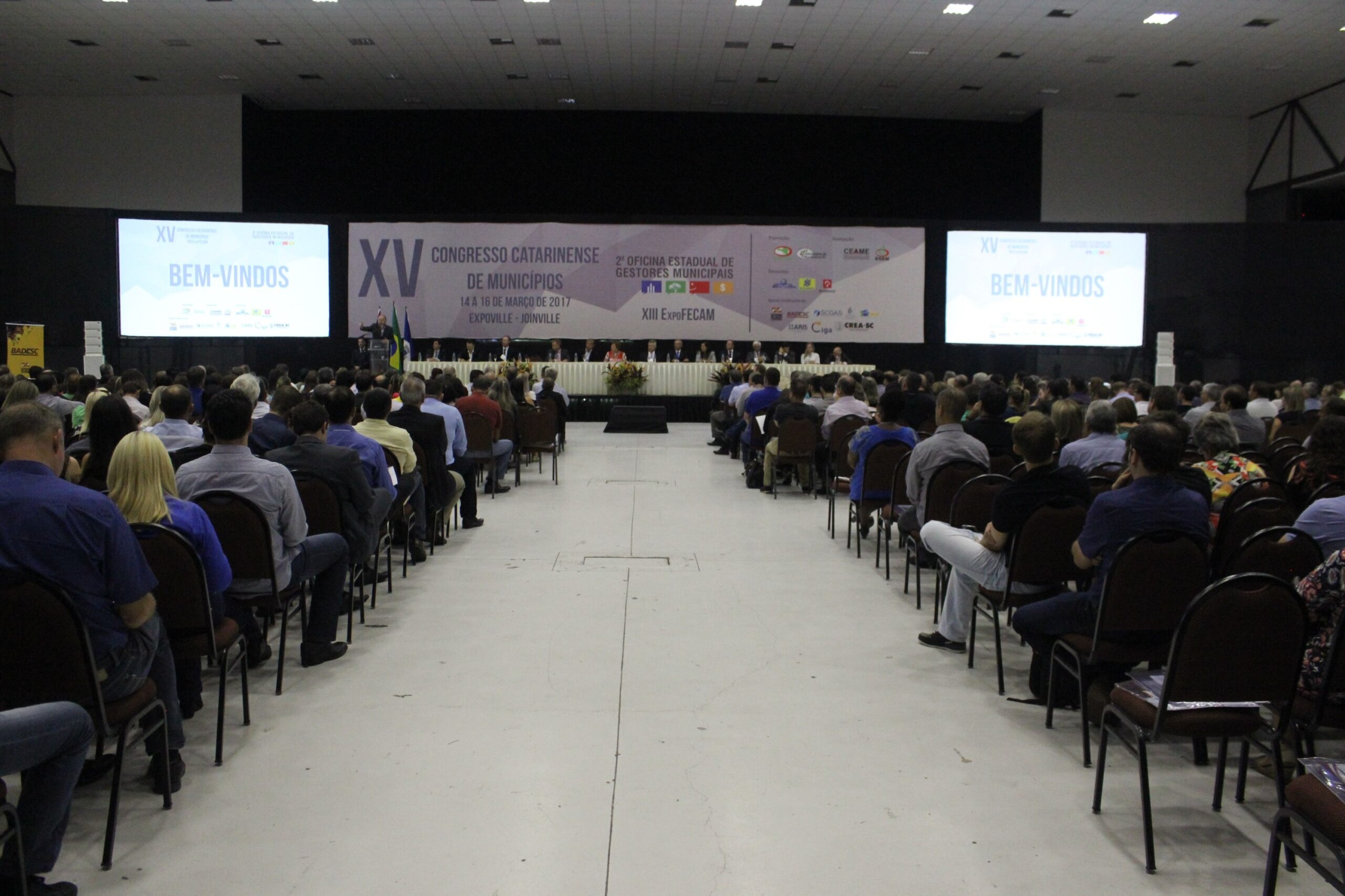 You are currently viewing A importância da união dos prefeitos é destacada durante a abertura do XV Congresso Catarinense de Municípios
