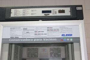 Read more about the article Passos Maia adquire geladeira especial para armazenamento de vacinas