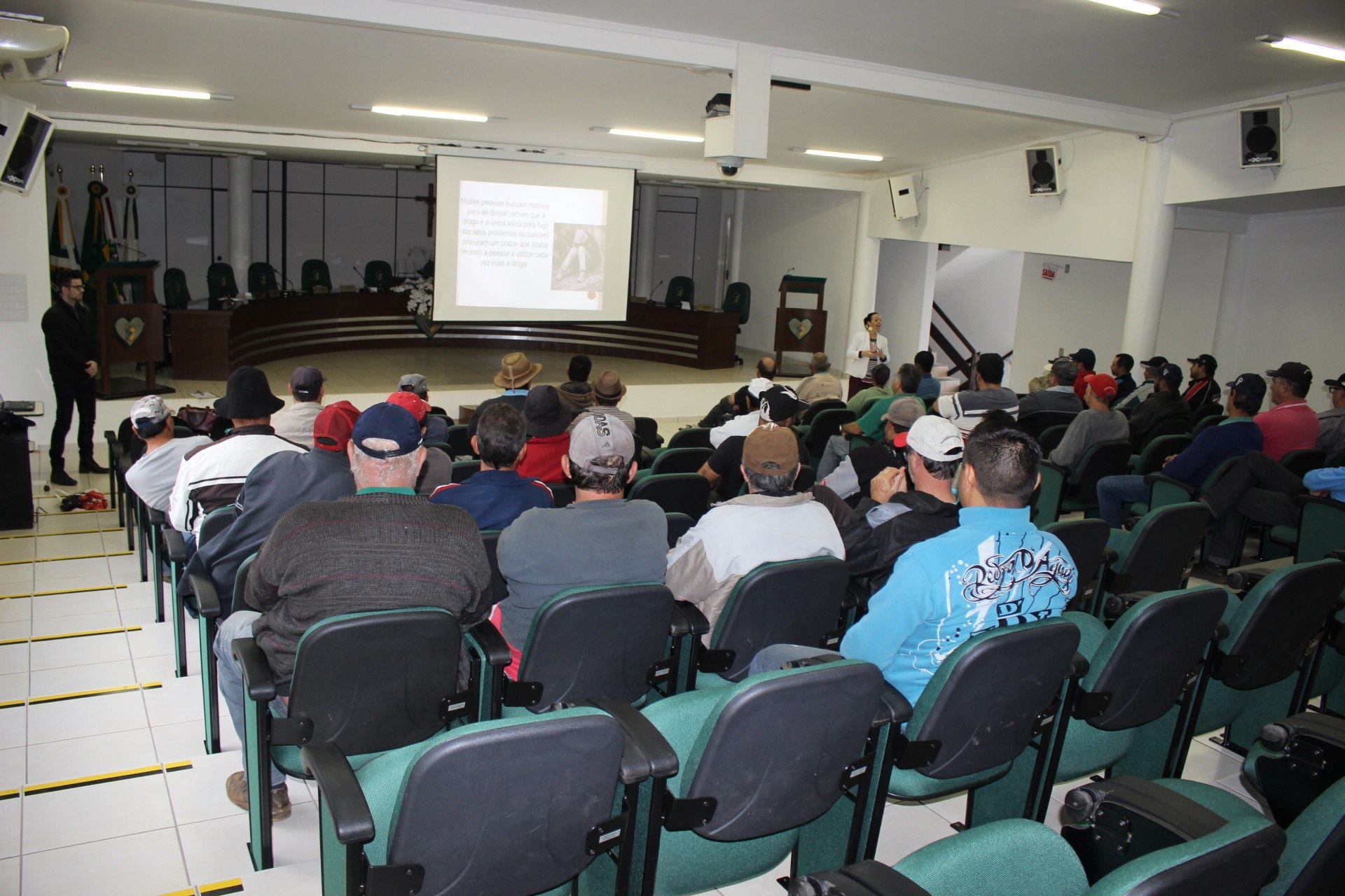 You are currently viewing Servidores Municipais participam de palestra sobre prevenção à dependência química em Xaxim