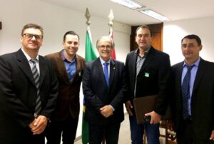 Read more about the article Prefeito Junior e vice Adécio fazem primeira viagem oficial à Brasília