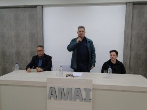 Read more about the article Região da AMAI recebe formação da Escola do Legislativo de Santa Catarina