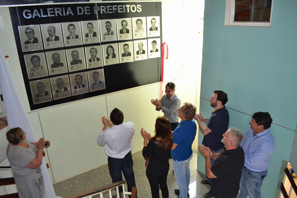 You are currently viewing Prefeitura inaugura Galeria dos Prefeitos