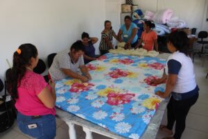 Read more about the article CRAS promove curso de confecção de edredons para mulheres do PAIF