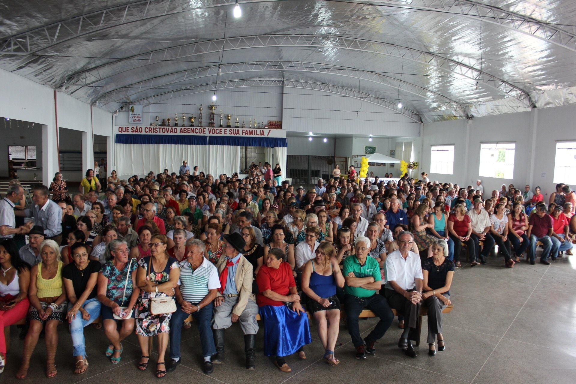 Read more about the article 27ª Festa do Idoso reúne centenas de pessoas em Xaxim