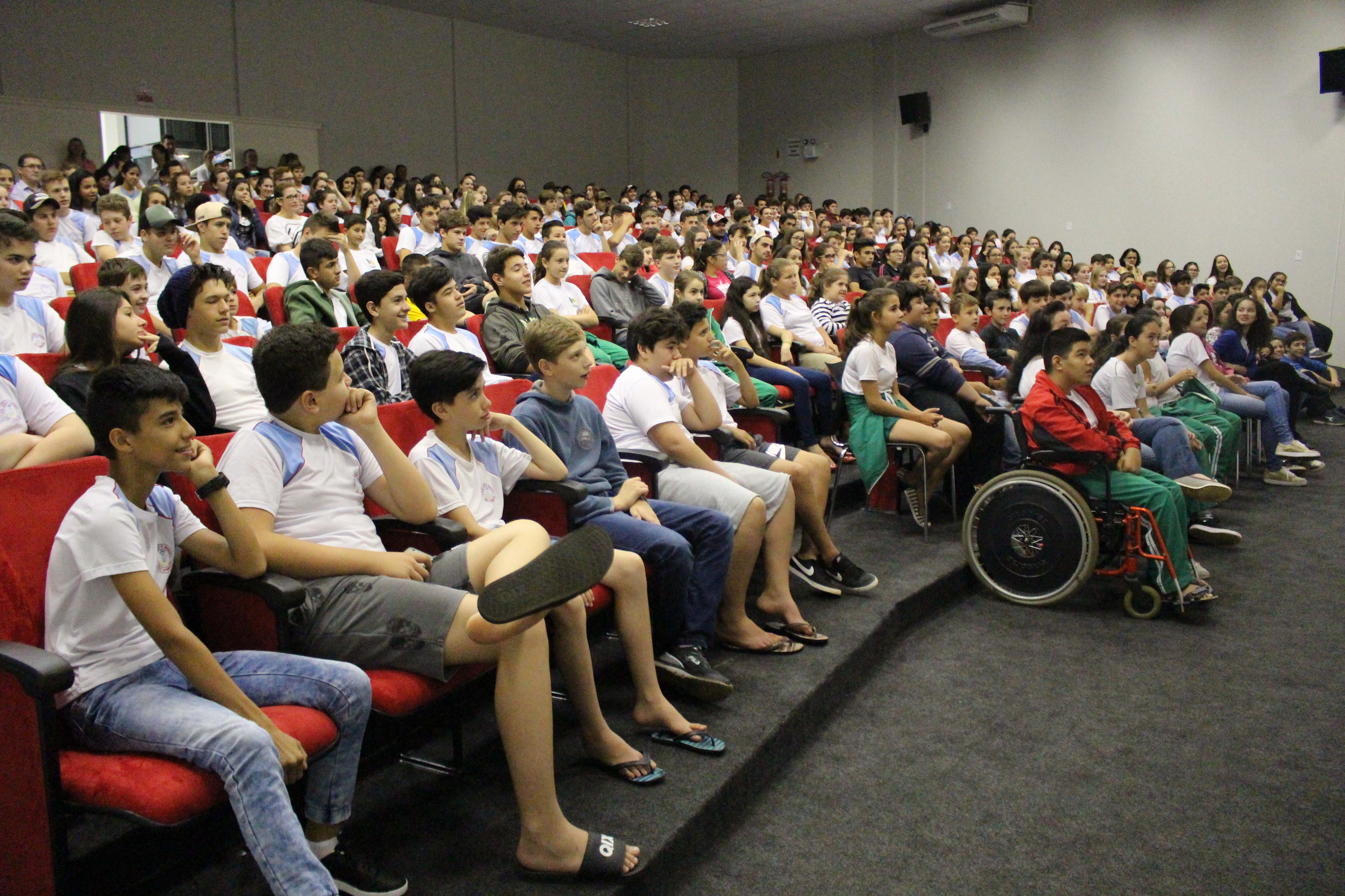 You are currently viewing Governo Municipal e CMDCA promovem palestra sobre o uso de drogas para adolescentes em São Domingos