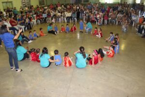 Read more about the article Crianças encantam pais em dia da família na escola em Passos Maia