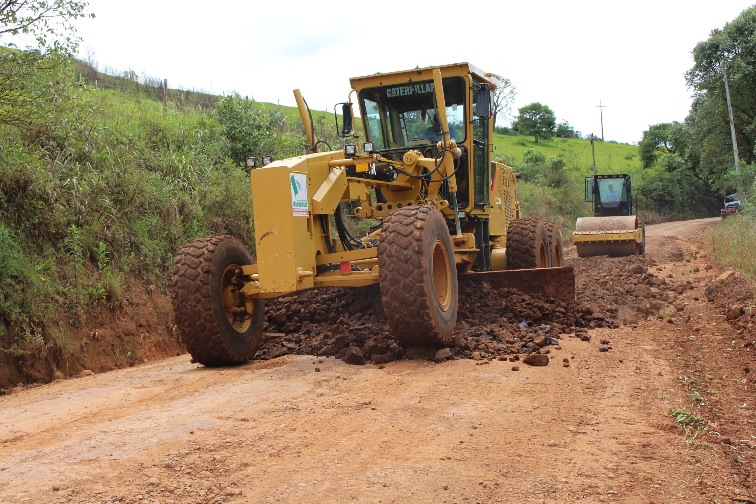 You are currently viewing Secretaria de obras intensifica recuperação das estradas após período de chuvas