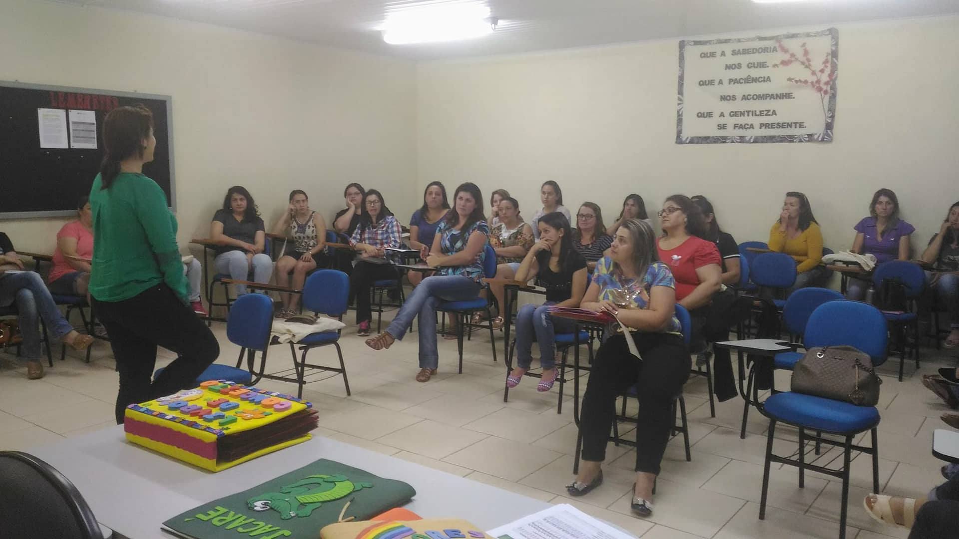 Read more about the article Ponte Serrada encerra mais um curso de formação para os Professores da Rede Municipal de Educação